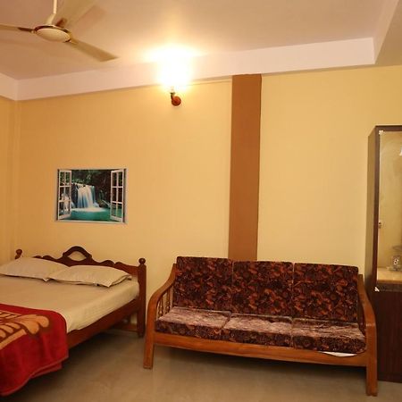 Sai Holiday Home มาดิเครี ภายนอก รูปภาพ